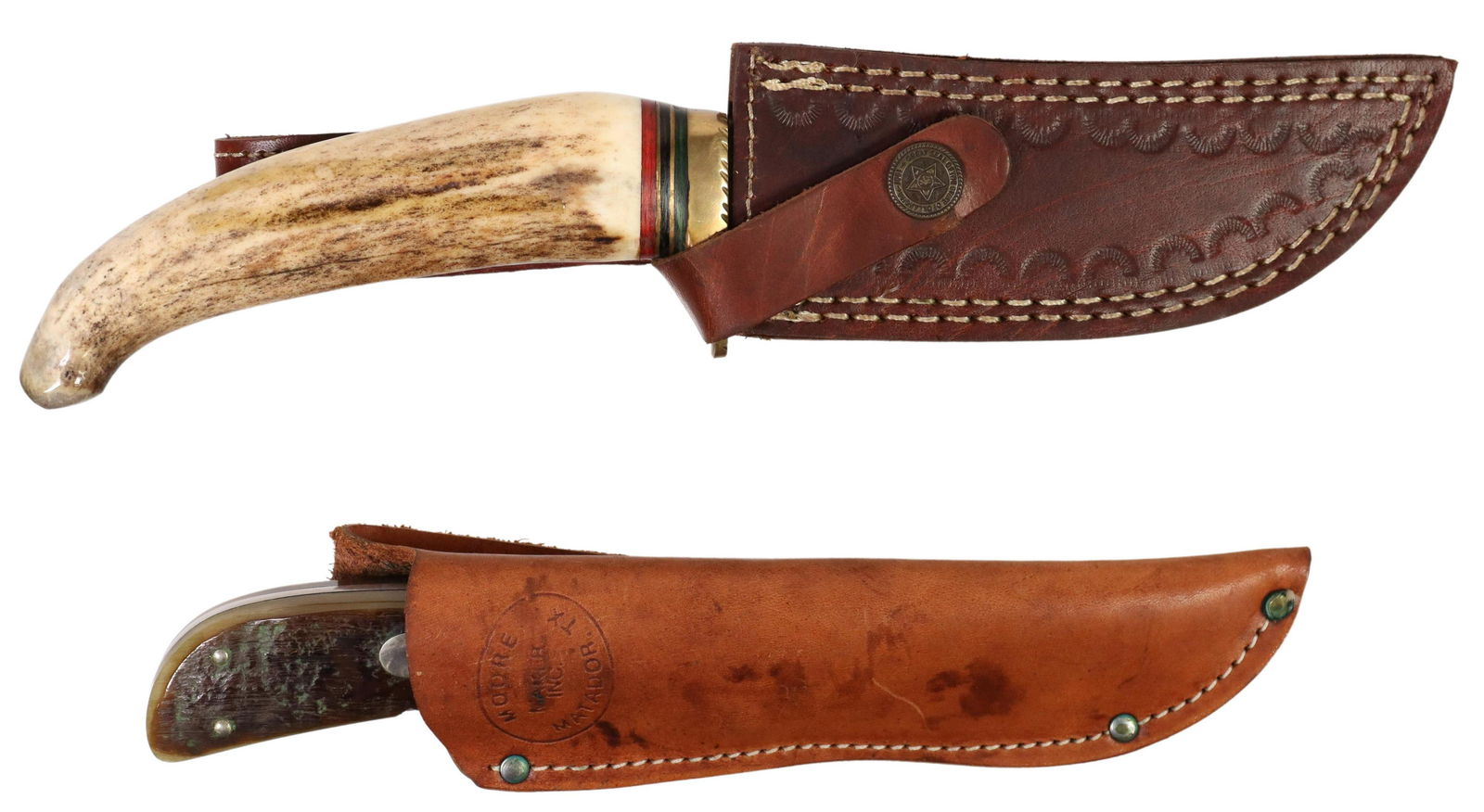 (2) CUSTOM MADE FIXED BLADE KNIVES: (lot of 2) Fixed blade knives: Custom made knife by Moore Maker, Matador, Texas, Model 8101, 3.5" straight back blade, rams horn handle, overall: approx. 8"l, comes with Moore leather sheath and origi