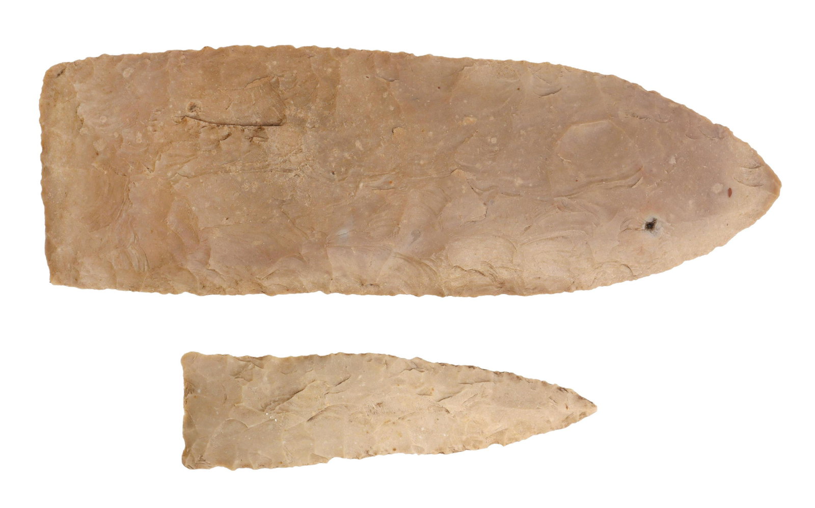 (2) NATIVE AMERICAN ARCHAIC STONE KNIVES WITH COA: (lot of 2) Native American knives: (1) archaic Friday knife found in Coryell County, Texas, approx. 6.5/8"l, 2.25"w, COA by Thomas E. Shenk )"Barnstone Tom"); (1) Friday knife, 700-1300AD, Central Tex