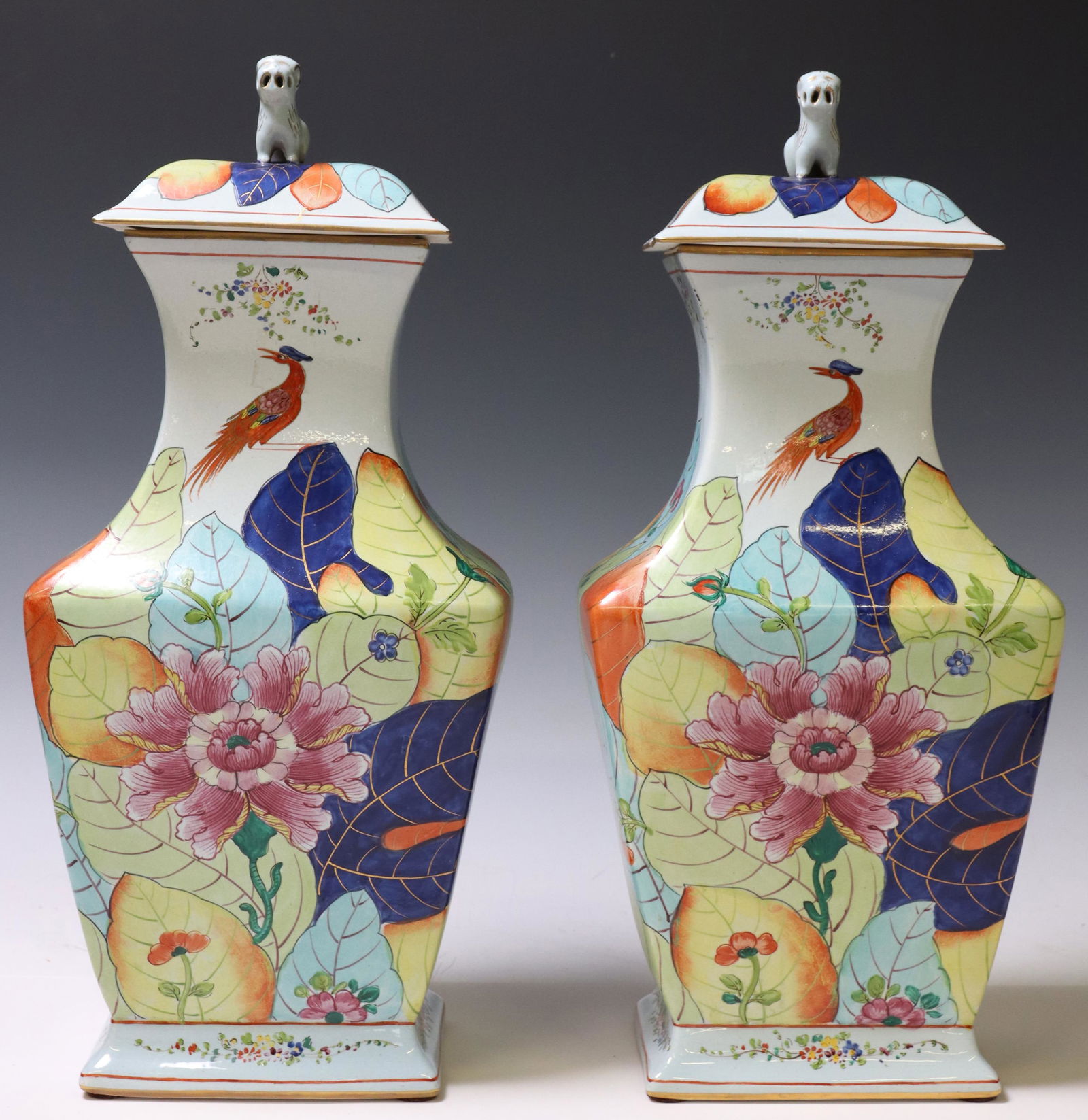 (2) MOTTAHEDEH PORCELAIN TOBACCO LEAF LIDDED VASES (1 of 5)