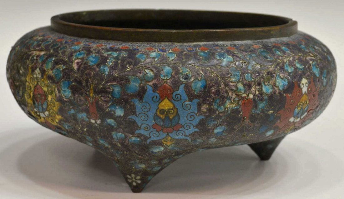 CHINESE CLOISONNE ENAMEL INCENSE BURNER, QING: Chinese Ming style cloisonné enamel incense burner, late Qing Dynasty, foliated polychrome inlays throughout, rising on three short legs,characters reading pan-ming, overall very worn condition with