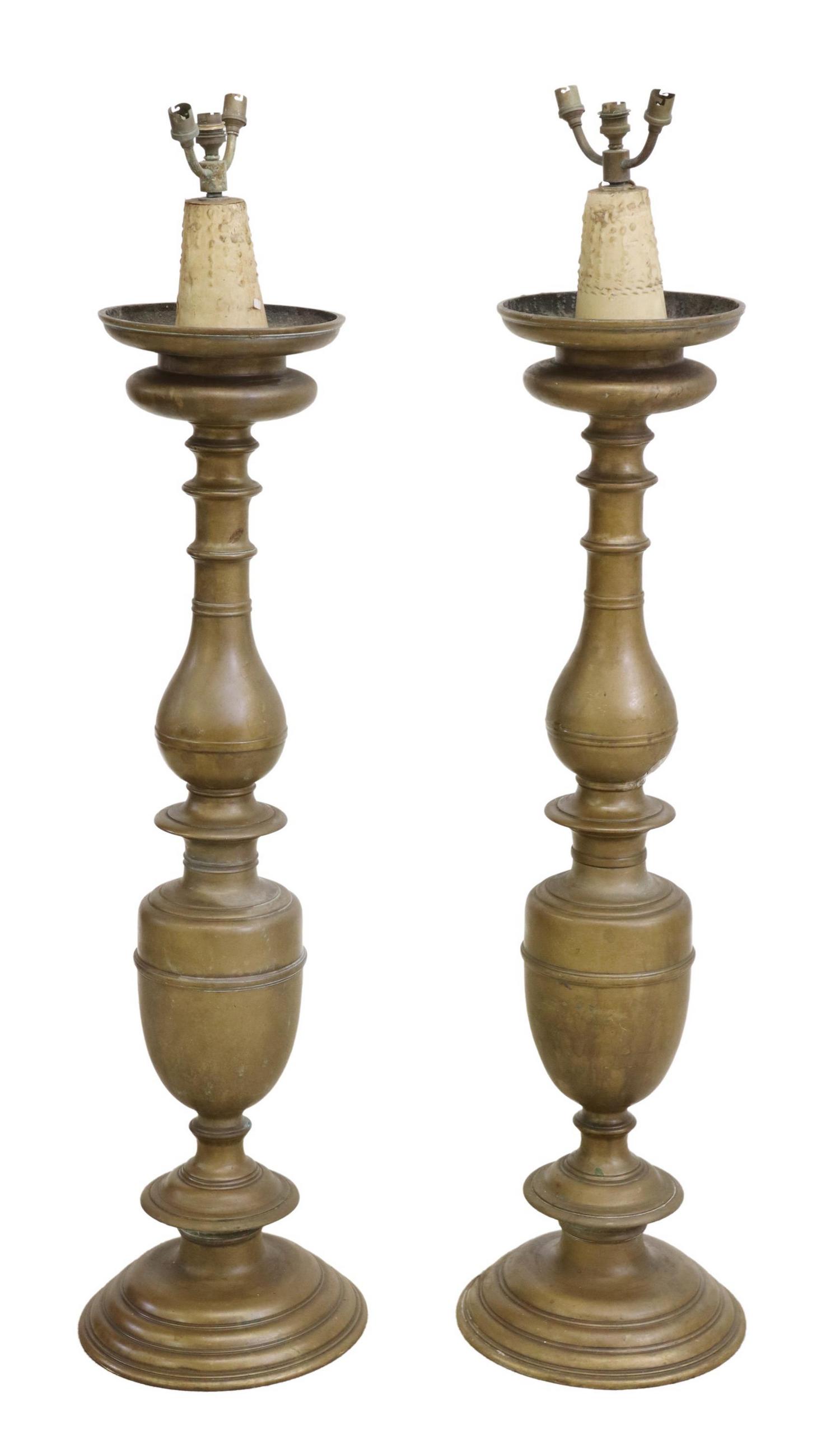 (2) BRASS THREE-LIGHT TURNED-FORM FLOOR LAMPS (1 of 3)