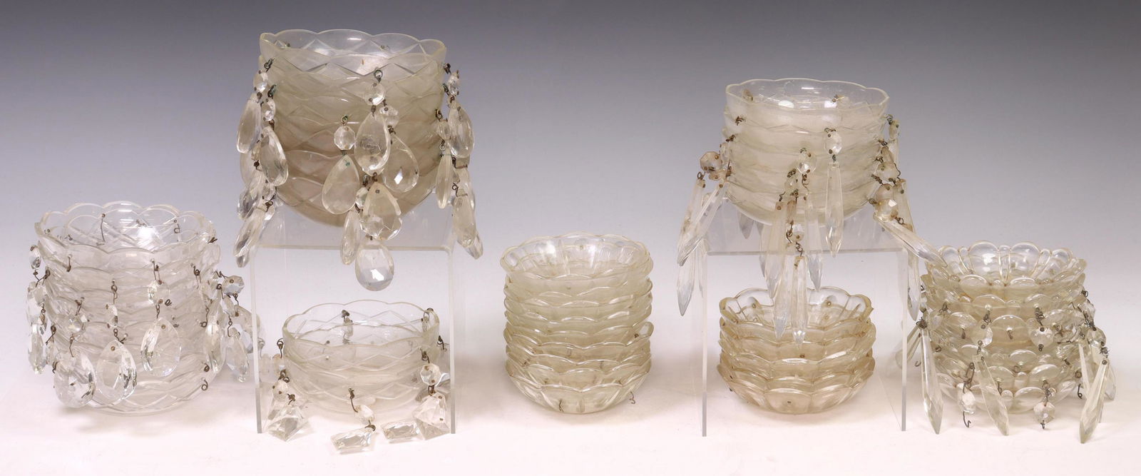 (41) VARIOUS CRYSTAL CHANDELIER ELEMENTS (1 of 2)