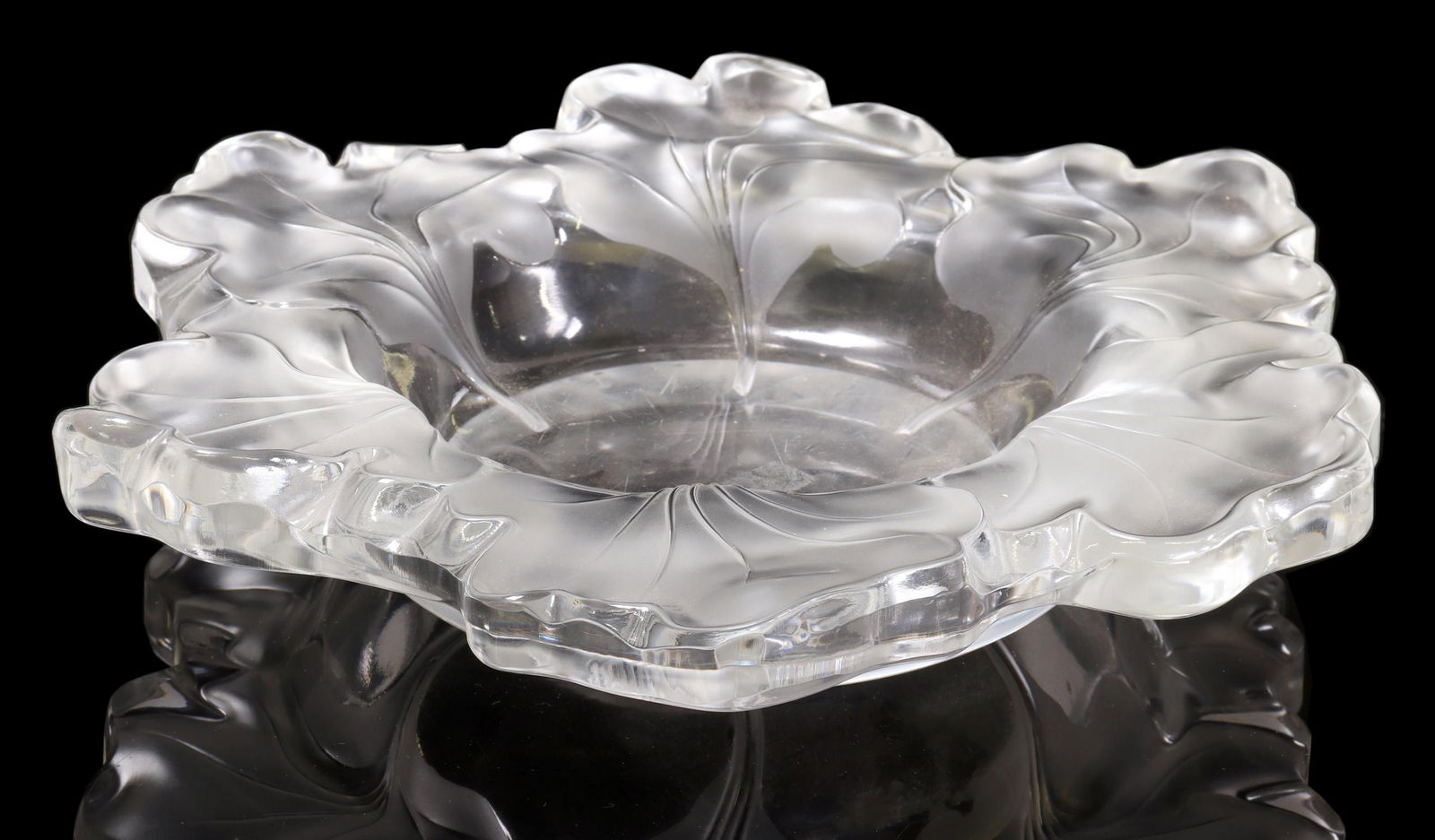 FRENCH LALIQUE 'HONFLEUR' GLASS CENTERPIECE BOWL (1 of 4)