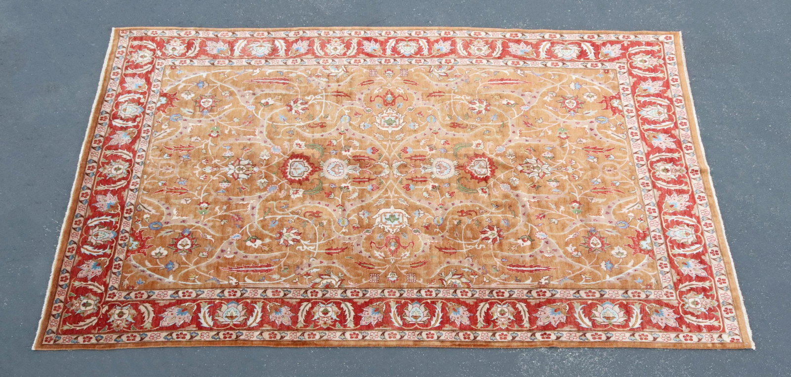 HAND-TIED CHOLISTAN RUG, PAKISTAN, 12'3" X 8'10.5": Hand-tied Cholistan rug, Pakistan, approx 12'3"l, 8'10.5"w **Please Note: All of the rugs offered in this auction would likely benefit from a professional cleaning. Estate rugs may show some wear and 
