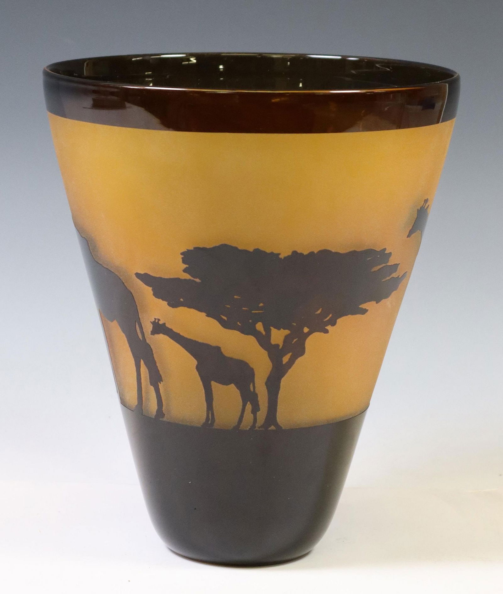 CORREIA 'GIRAFFE & ACACIA TREE' ART GLASS VASE (1 of 6)