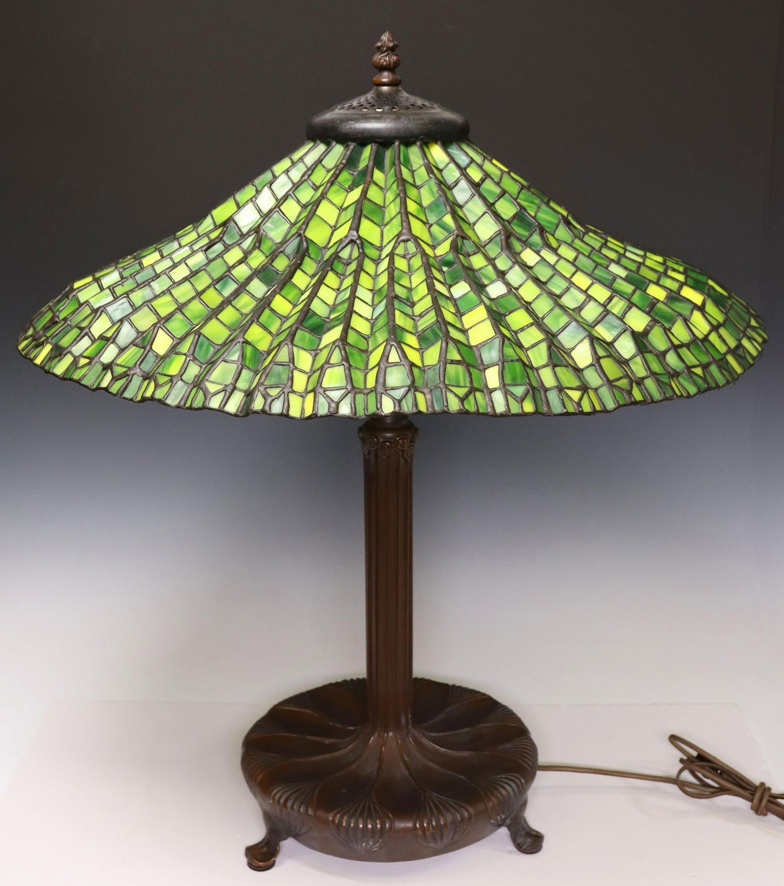 Dale tiffany 2024 inc lamp