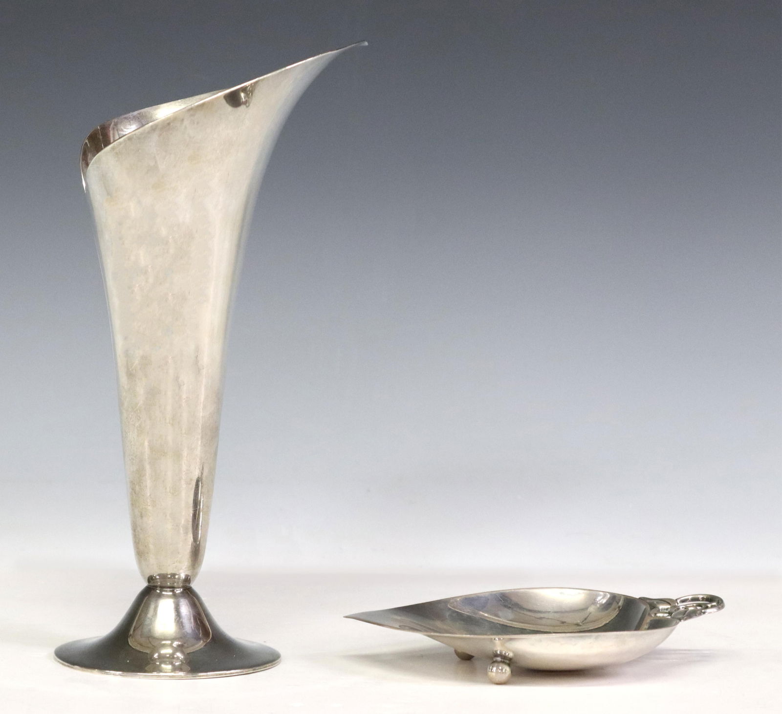 (2) TIFFANY & CO. STERLING VASE & LEAF-FORM DISH (1 of 6)