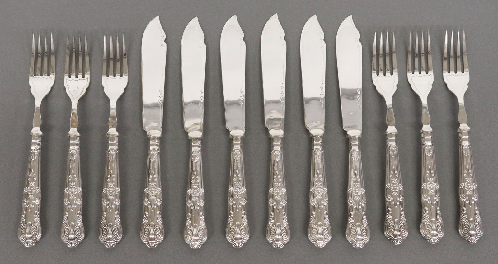 (12) QUEENS PATTERN STERLING-HANDLED FISH FLATWARE (1 of 6)