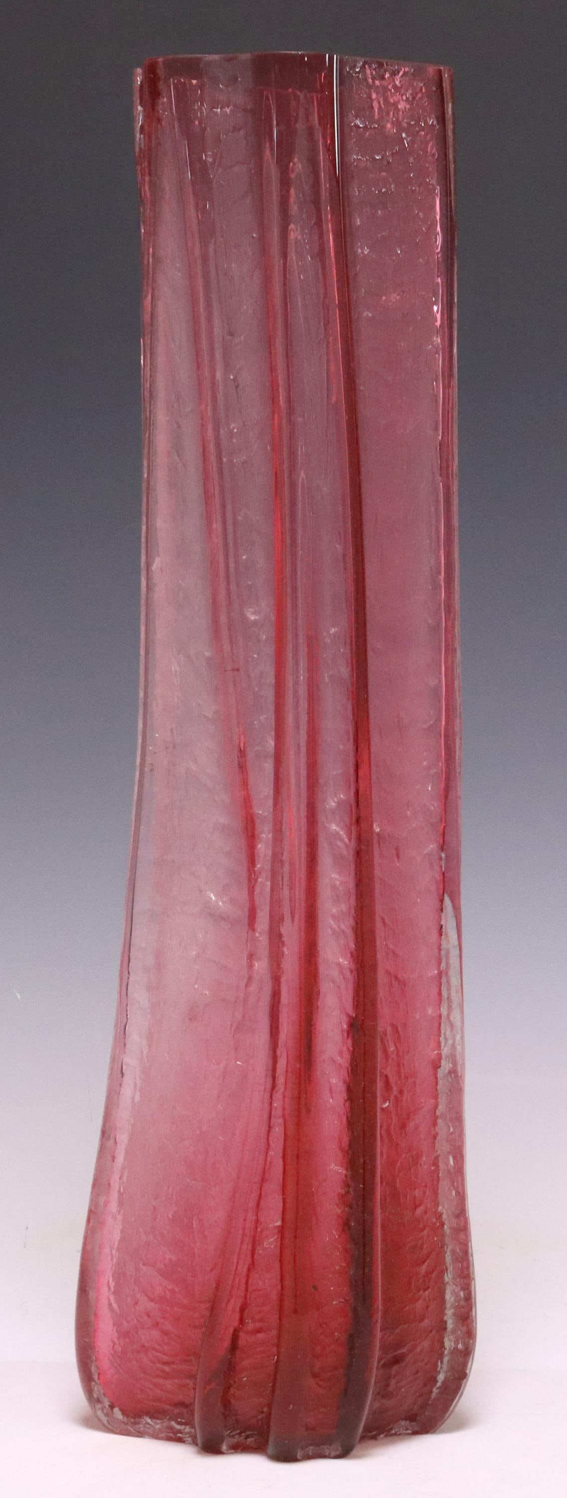 LARGE STUDIO ART TEXTURED PINK GLASS VASE (1 of 4)