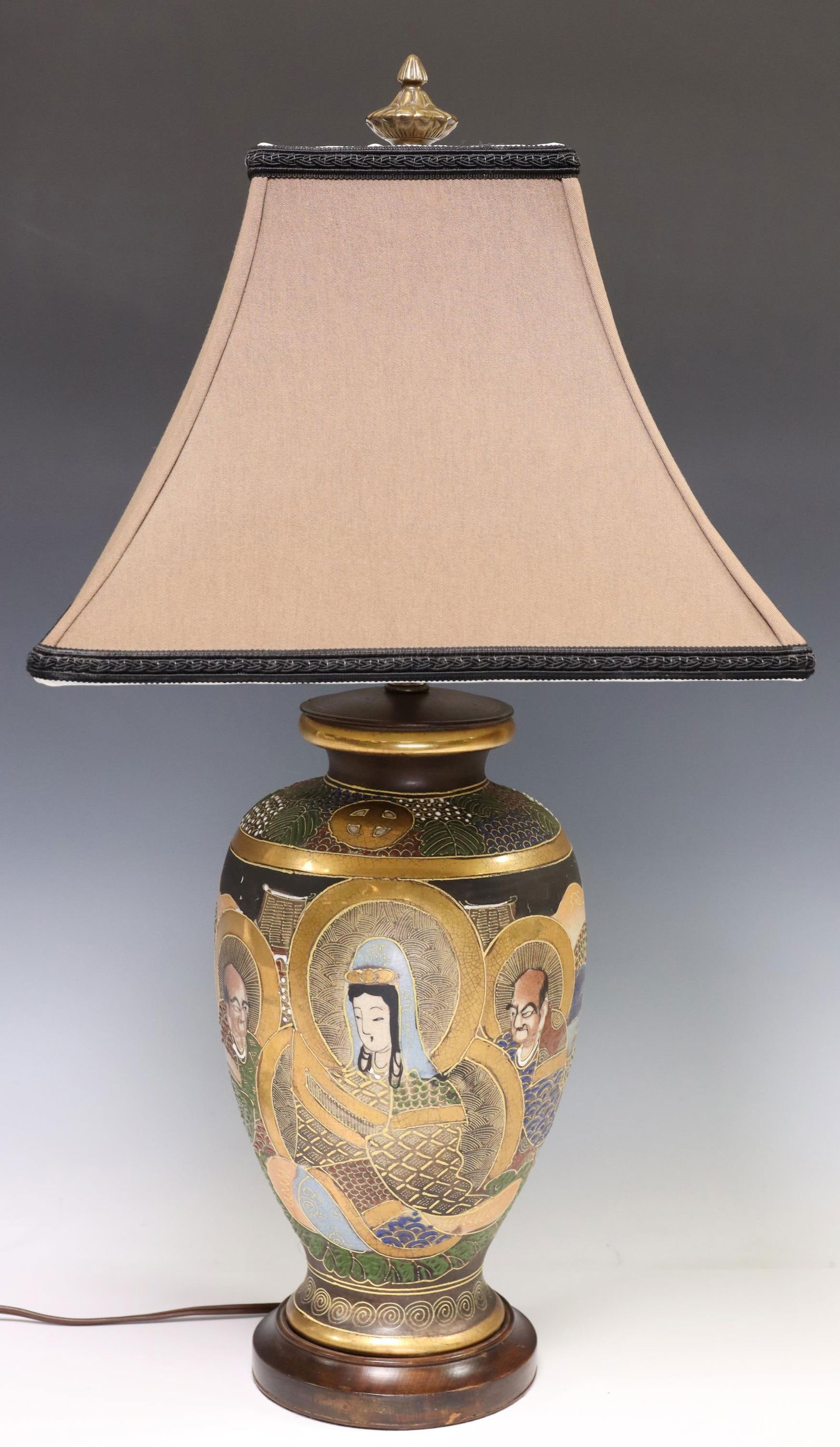 SATSUMA STYLE PARCEL GILT VASE 1-LIGHT TABLE LAMP (1 of 3)