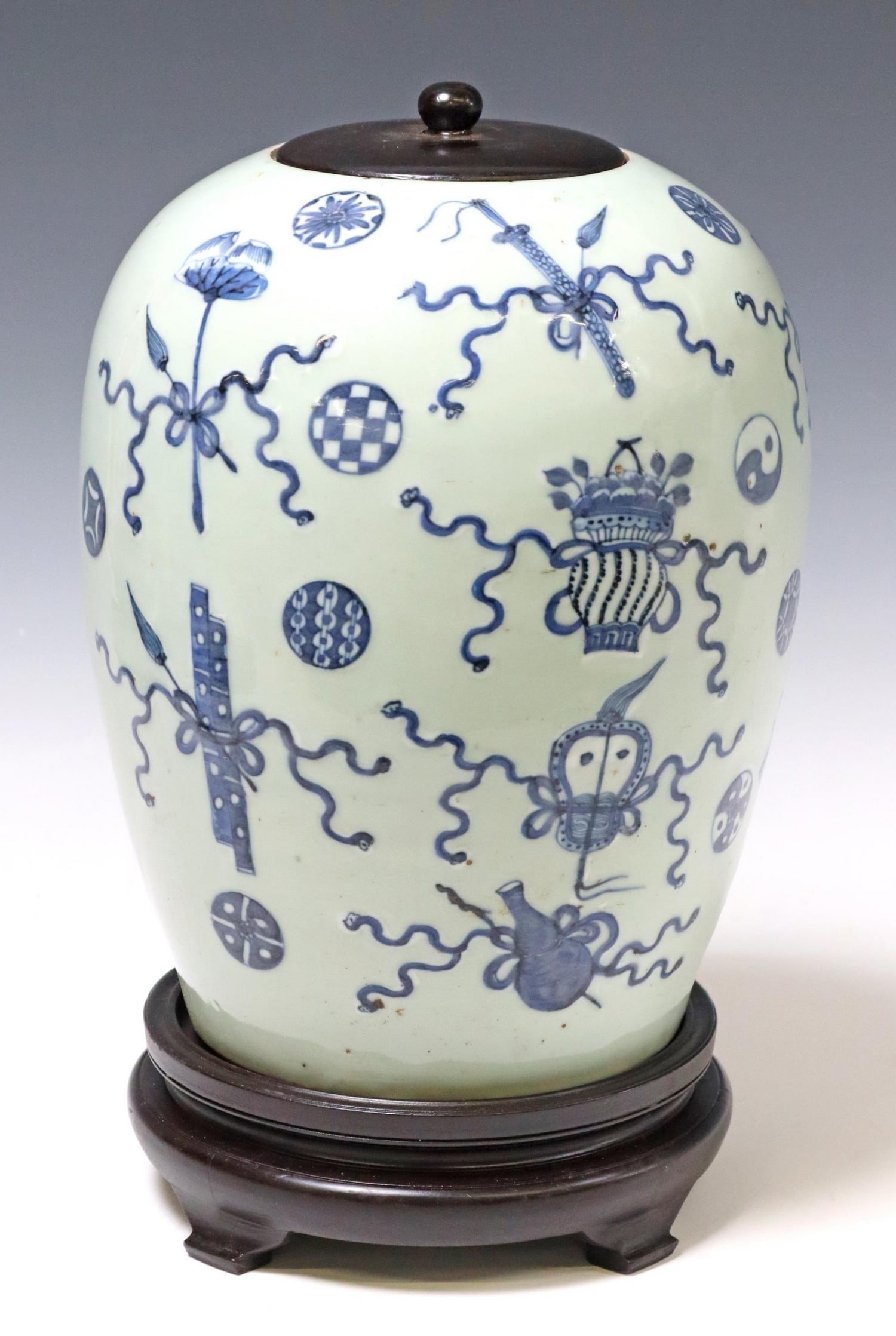CHINESE BLUE & WHITE PORCELAIN MELON JAR (1 of 4)