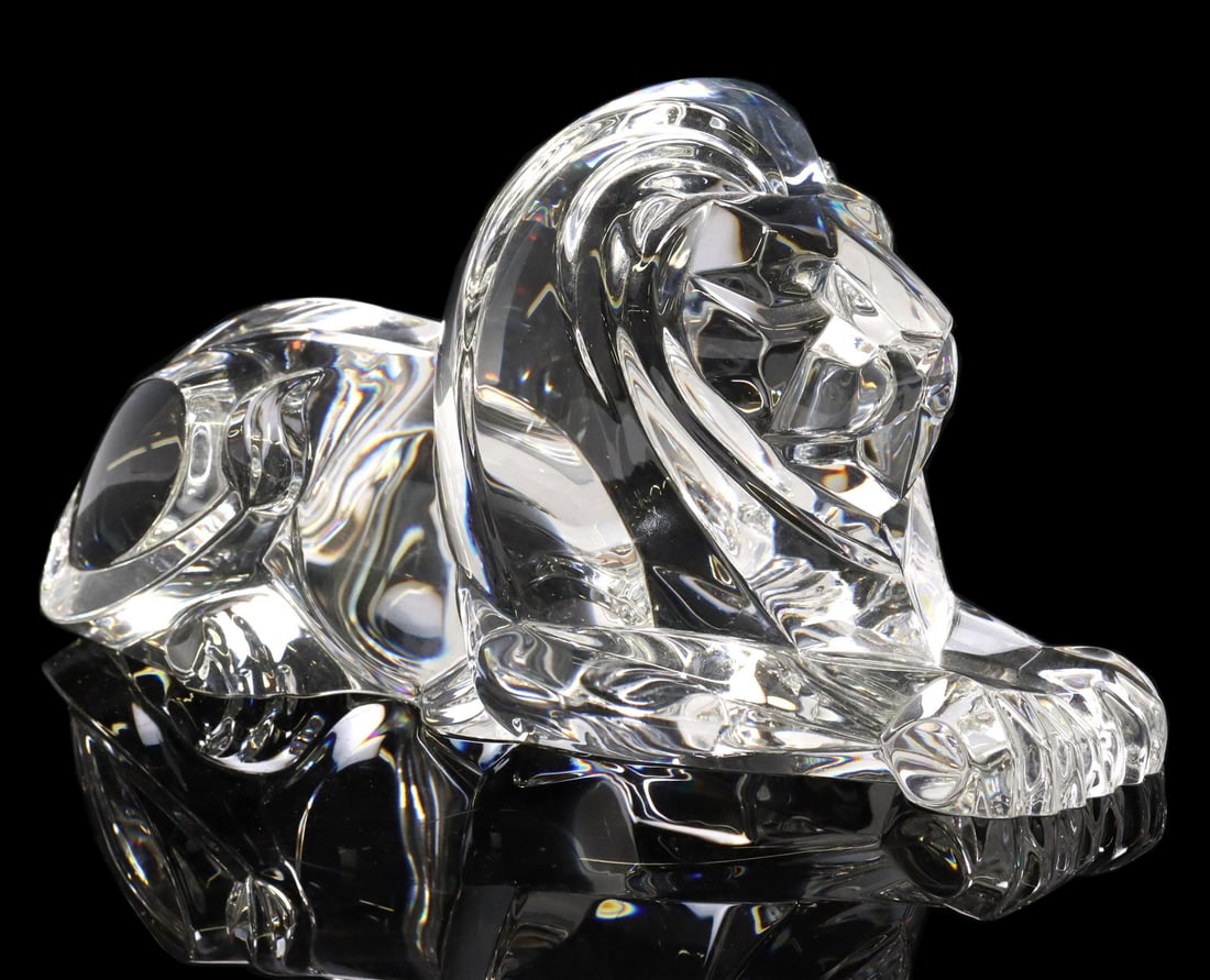 STEUBEN LLOYD ATKINS GLASS REPOSING LION FIGURE (1 of 6)