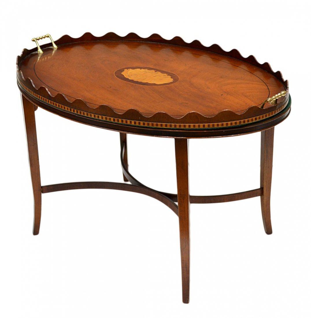 MAHOGANY COFFEE TABLE, INLAID SERVICE TRAY TOP: English Georgian style mahogany butler's table with removable scalloped edge tray with shell and string inlay, resting on felt underside set on square tapered legs with stretchers, 22"h, 35"w, 23.5"d 