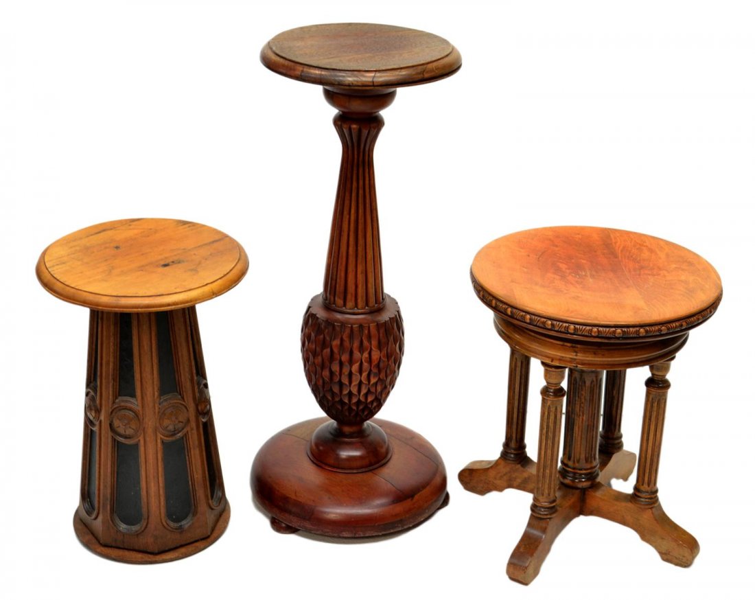 (3) PIANO STOOL, PINEAPPLE PLANT STAND, LAMP TABLE: (lot of 3) American furniture: (1) plant stand, mixed woods, a circular top supported by ribbed column with pineapple form, set on larger circular base with pad feet, 30.5"h, 13.1/8"d; (1) piano stool