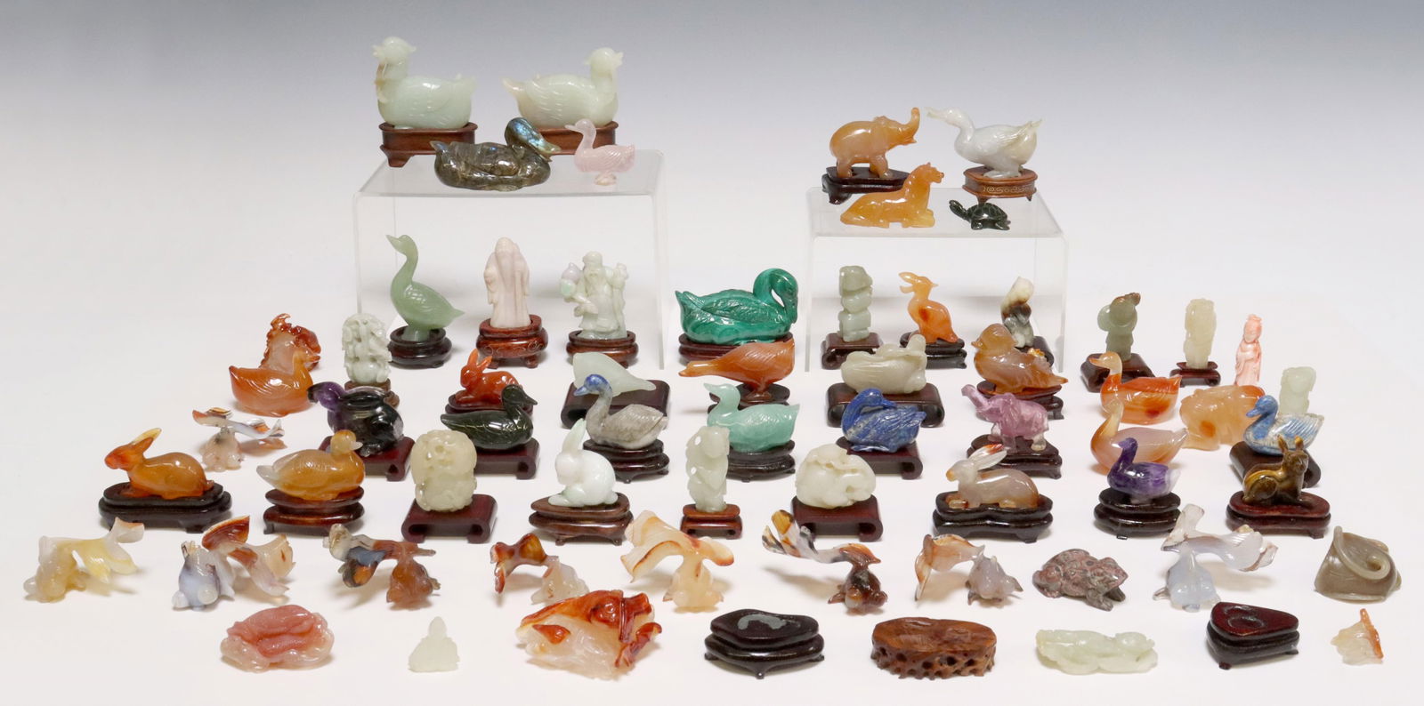 HUGE LOT OF CHINESE MINIATURE HARDSTONE FIGURES (1 of 4)