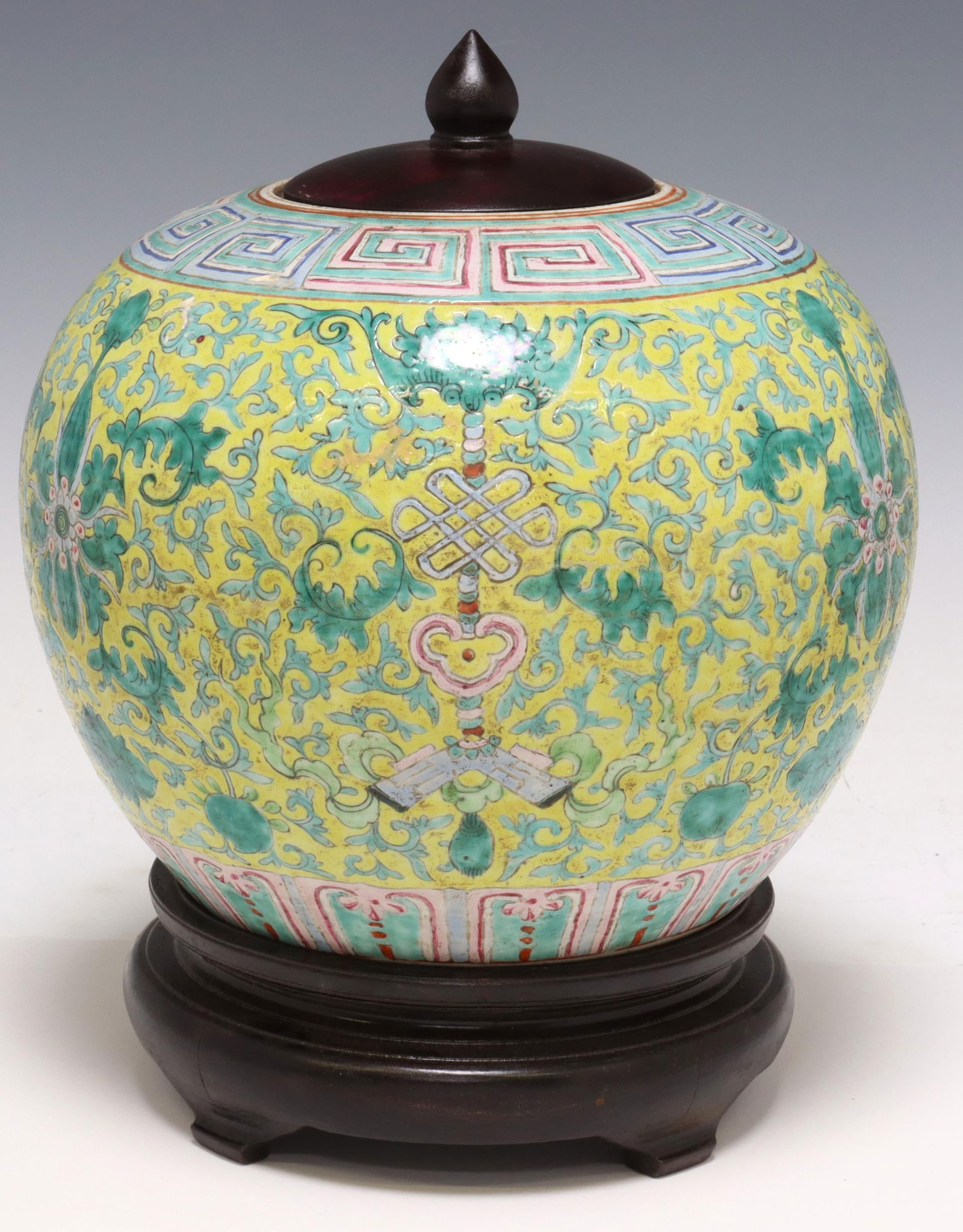 CHINESE PORCELAIN COVERED 'LONGEVITY' JAR ON STAND (1 of 4)