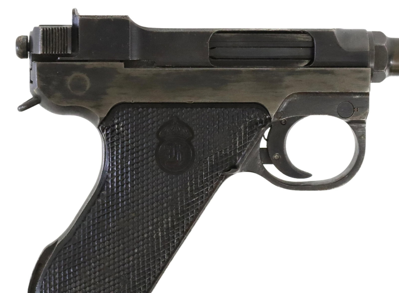 HUSQVARNA LAHTI MODEL 40 PISTOL, SWEDEN: Husqvarna Model 40 semi automatic pistol, mfg 1940-1946, 9mm, 4.75" barrel, adjustable front sight, fixed rear sight, detachable 8 round magazine, black checkered plastic logo grips, lanyard grip at r