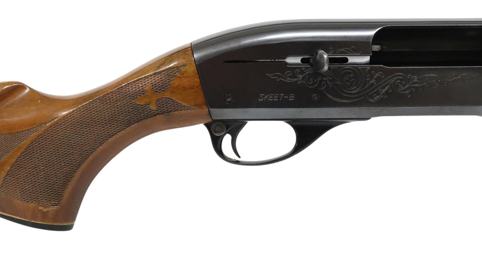 REMINGTON MODEL1100 AUTO LOAD 12 GA SHOTGUN: Remington Model Auto Load shotgun, 12 gauge, 2.75" shells, 25" vent rib "Target" barrel, white dot front sight, light scrolled engraving at receivers, checkered figured gloss stock, recoil pad, wood w