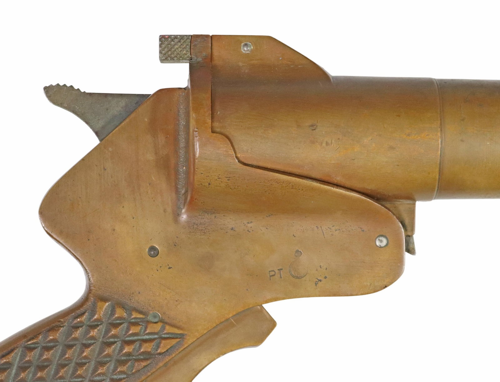 VAN KARNER VK-M12 BRASS FLARE GUN, c.1945: Flare gun by Van Karner Chemical Arms Corp. New York, N.Y., Model VK-M12, c. 1945, mostly brass with steel hammer, a top break 8" long 37mm barrel, military flaming bomb symbol at right frame, finger 