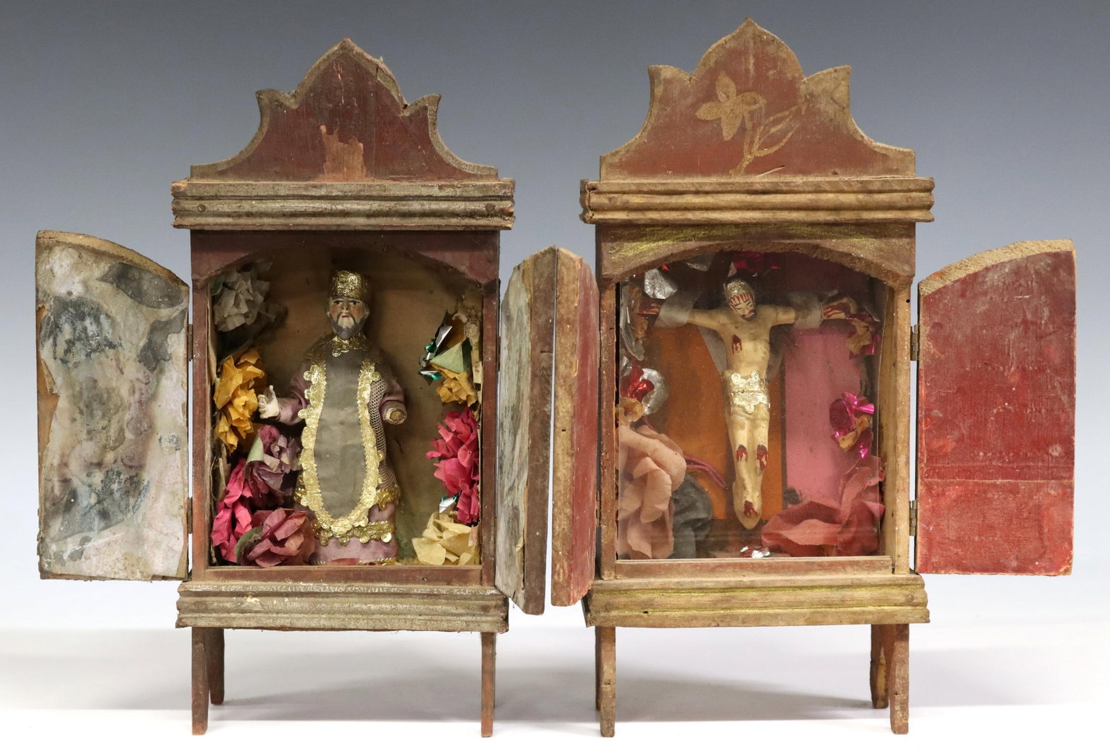 2) CARVED & PAINTED WOOD NICHO WITH SANTOS, MEXICO: (lot of 2) Carved and painted wood altar nicho with figures, Mexico, first half 20th c., including: (1) Cristo Crucificado, (1) male saint, lacking glass pane; largest: 12.5"h, 6"w, 3.5"d, 2.5lbs tota