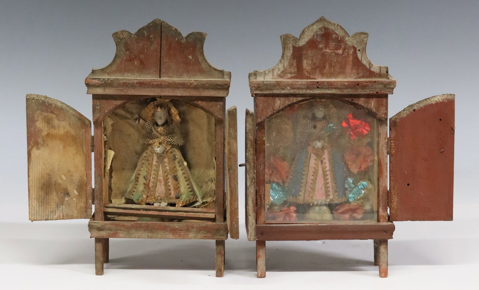 2) CARVED & PAINTED WOOD NICHO WITH SANTOS, MEXICO: (lot of 2) Carved and painted wood altar nicho with figures of the Virgin Mary, Mexico, first half 20th c., (one) lacking glass pane; largest: approx 10 3/8"h, 5 5/8"w, 3"d, 1.75lbs total **PLEASE NOT
