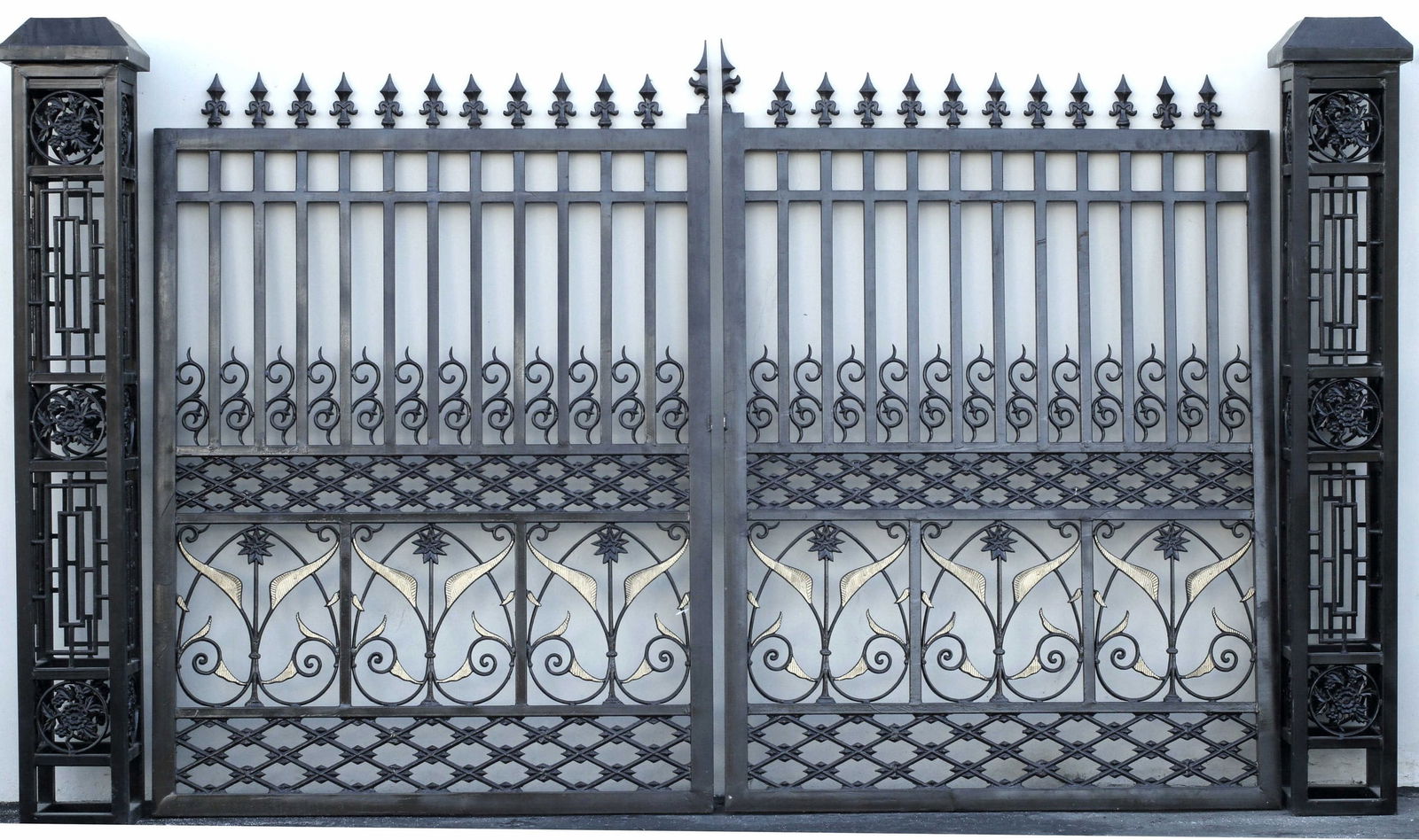 ARCHITECTURAL CAST & WROUGHT IRON ESTATE GATES (1 of 4)
