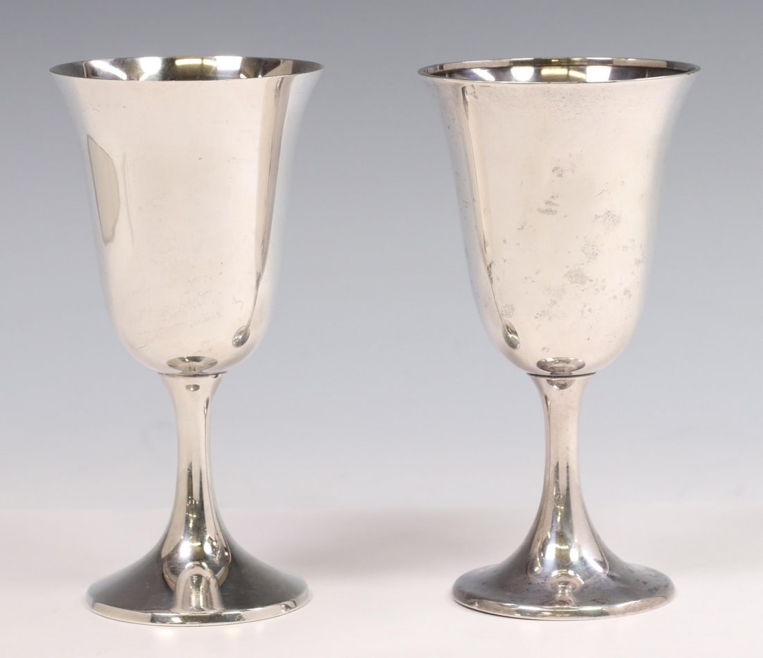 (2) AMERICAN STERLING SILVER WATER GOBLETS (1 of 6)