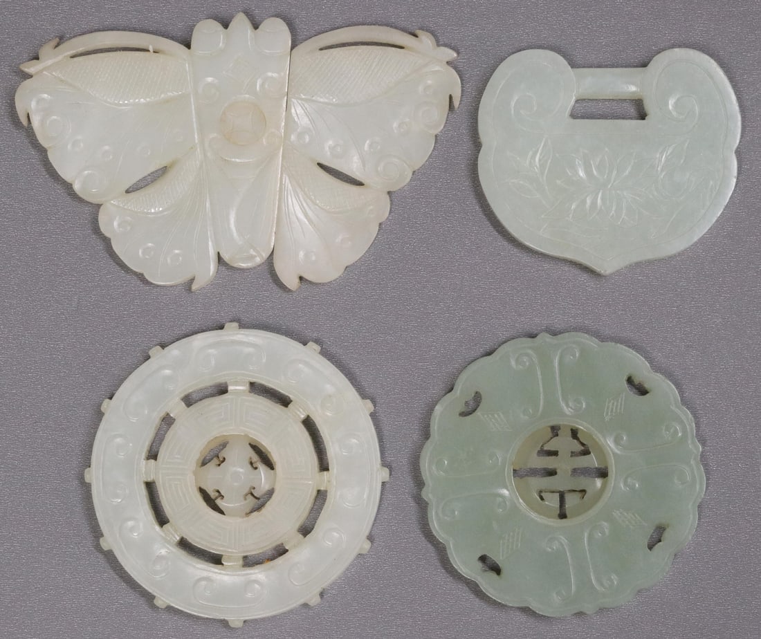 (4) CHINESE HARDSTONE BUCKLES & CIRCULAR PLAQUES (1 of 4)