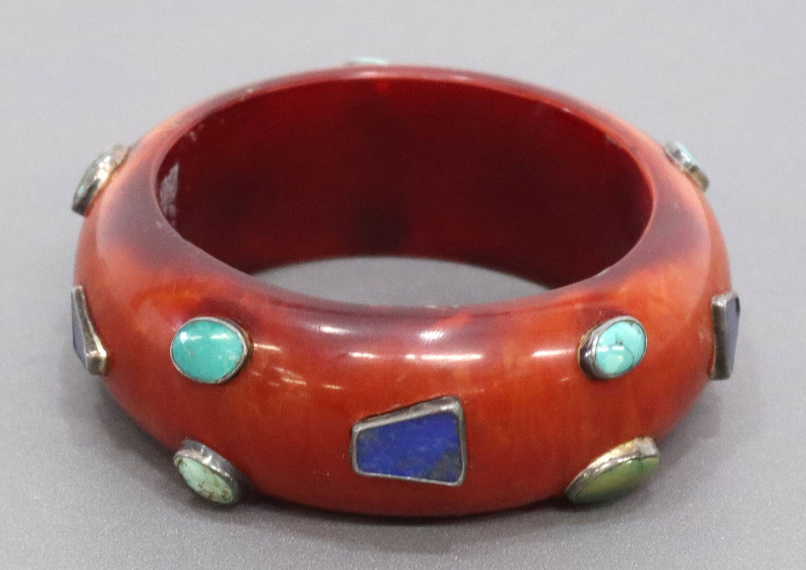 VINTAGE TURQUOISE & LAPIS SET BAKELITE WIDE BANGLE BRACELET (1 of 3)