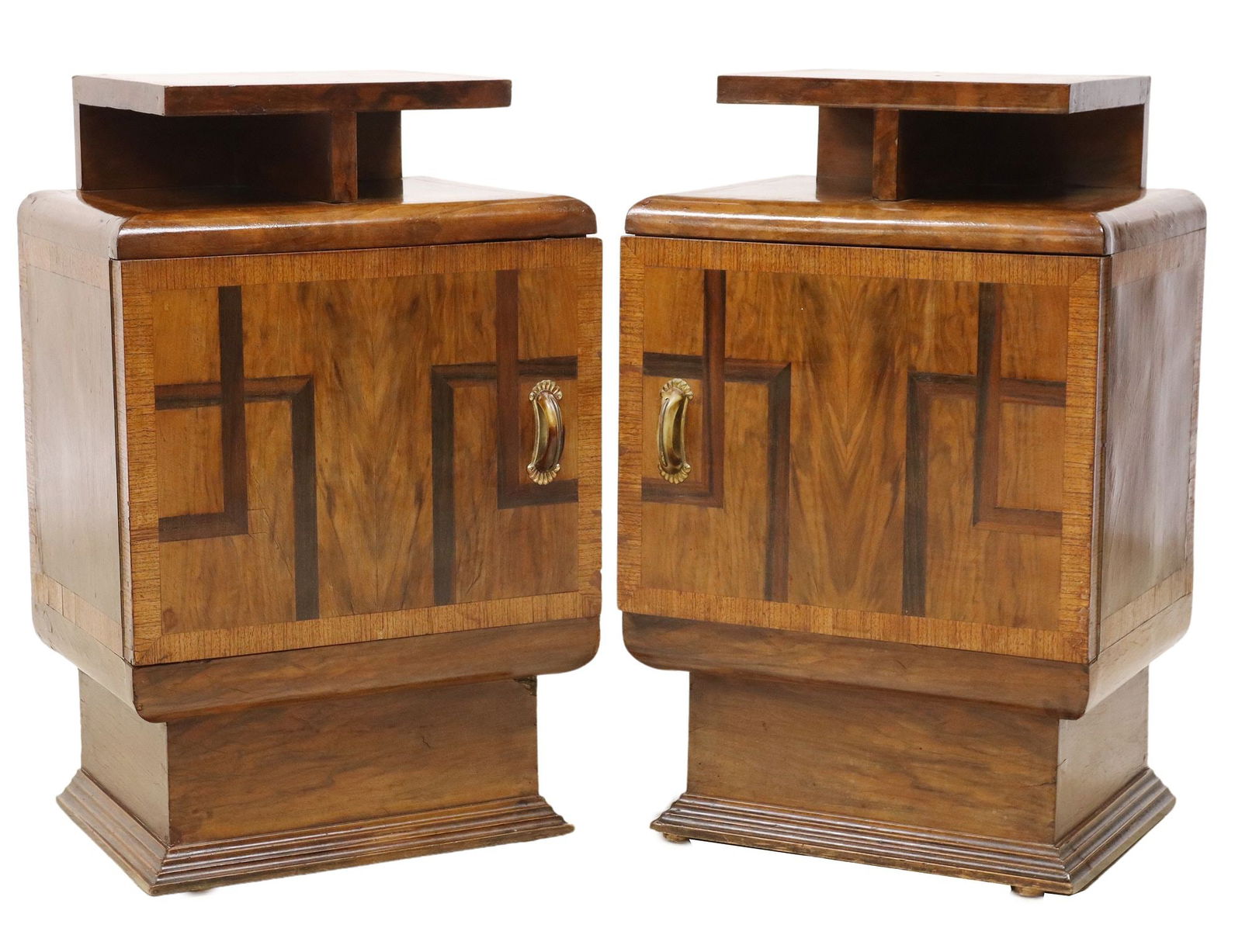 (2) ITALIAN ART DECO BANDED BURL WALNUT BEDSIDE CABINETS (1 of 5)
