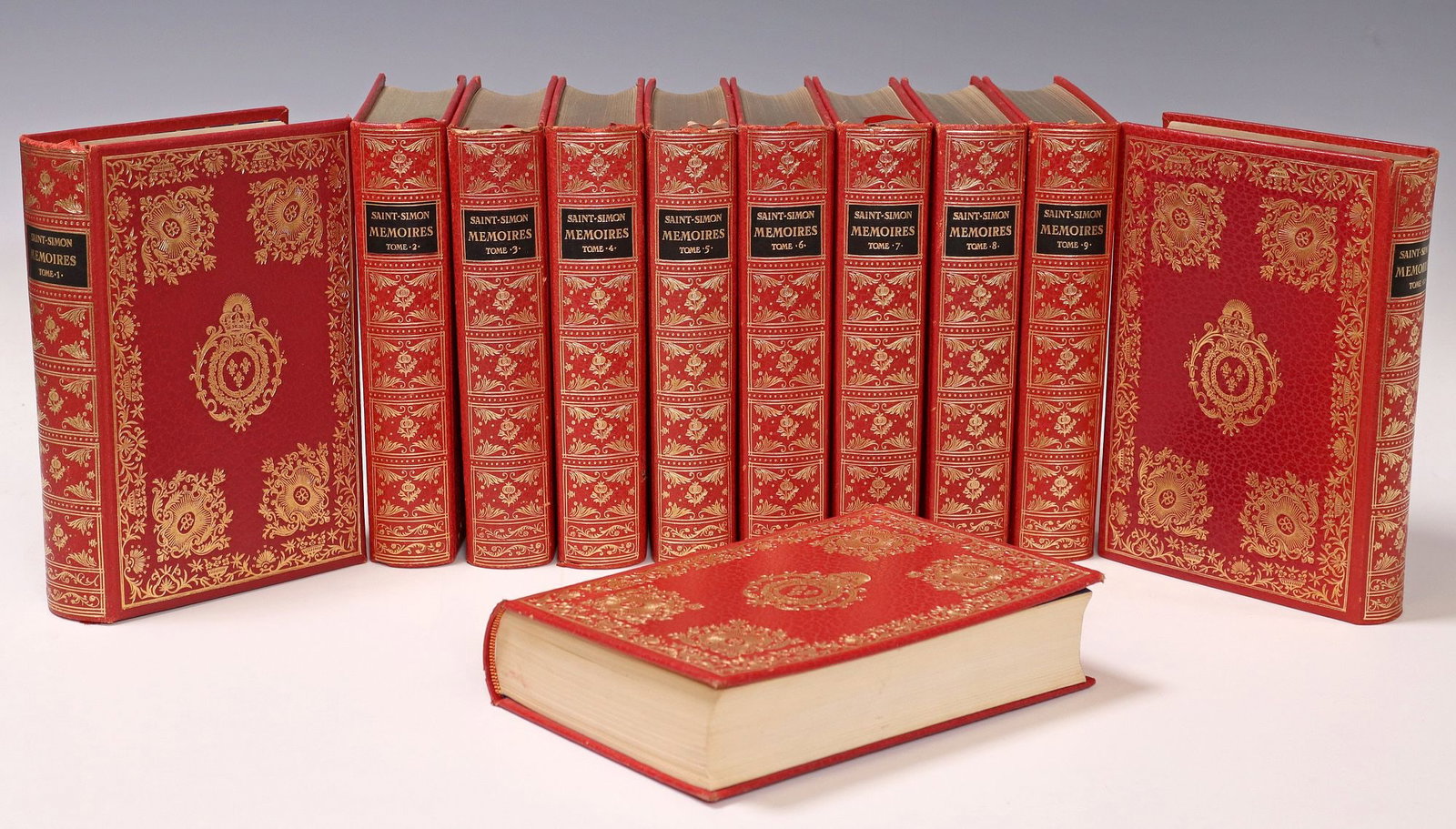 (22) FRENCH LEATHER LIBRARY SHELF BOOKS, 'LOUIS DE ST. SIMON': (lot of 22) Books: "Memoires Complete et Authentiques du Louis de Saint-Simon (Complete and Authentic Memoirs of Louis de Saint-Simon)," complete in twenty volumes, accompanied by (1) "