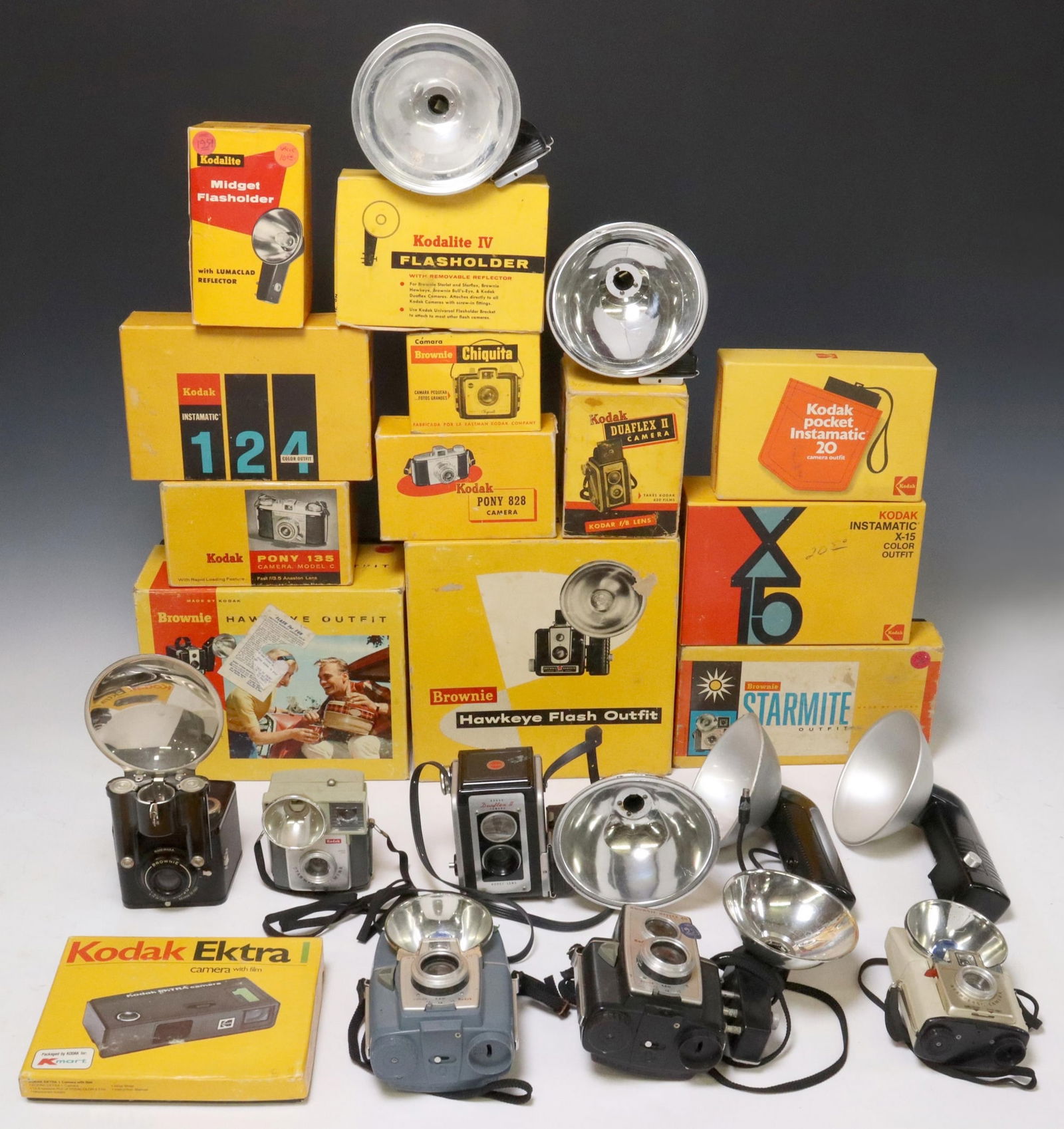 (16) KODAK CAMERAS & FLASH, MANY ORIGINAL BOXES (1 of 4)