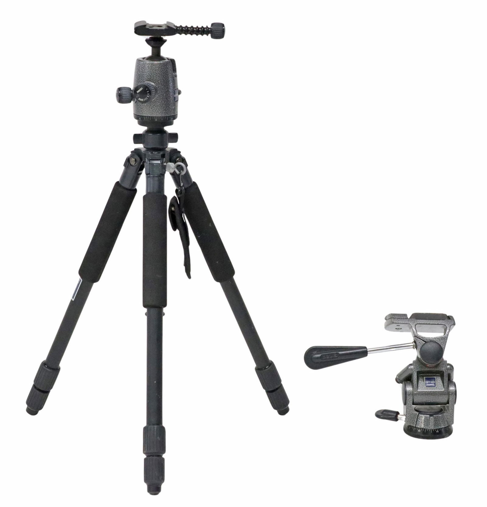 (2) GITZO GB2138 TRIPOD & G1572 QUICK RELEASE HEAD (1 of 7)