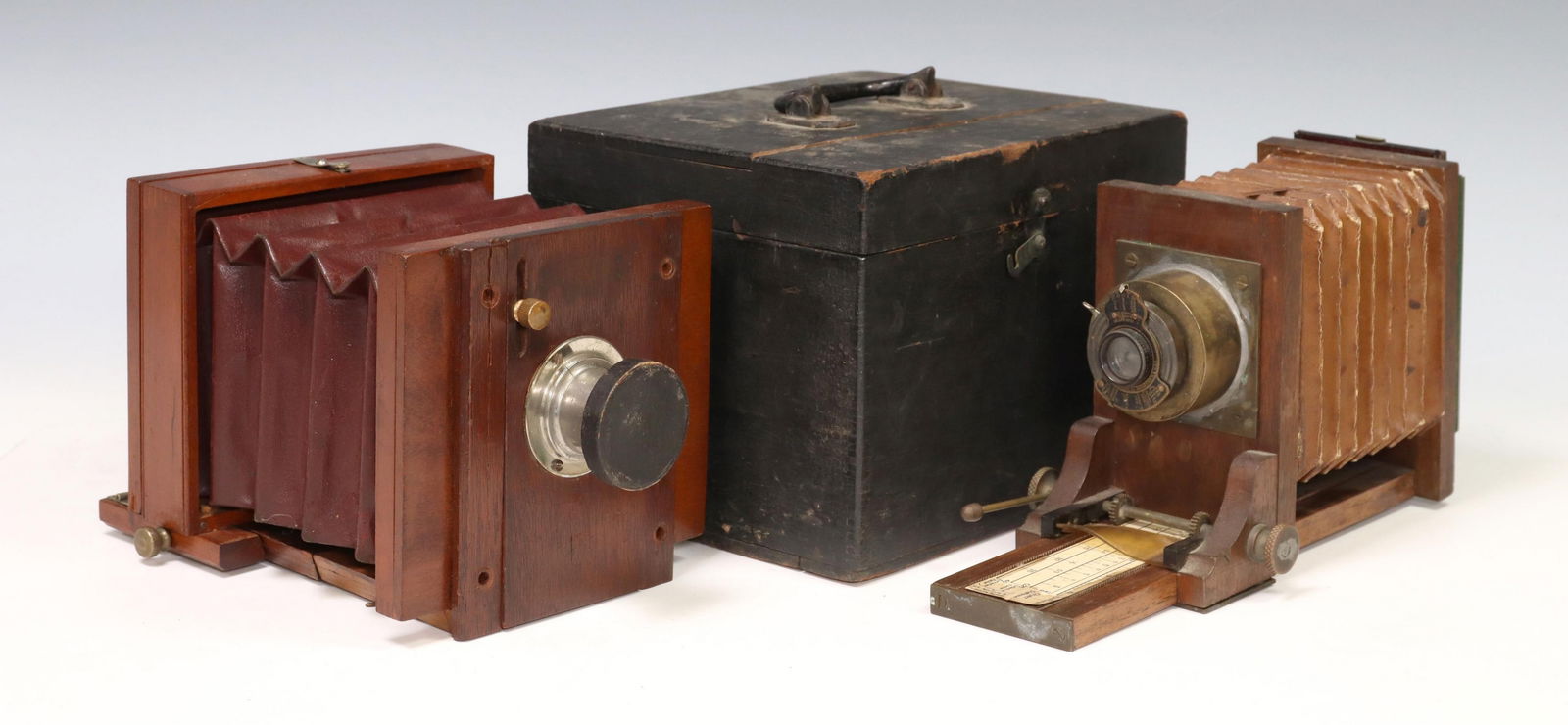(2) ANTIQUE CAMERAS INCOMPLETE (1 of 9)