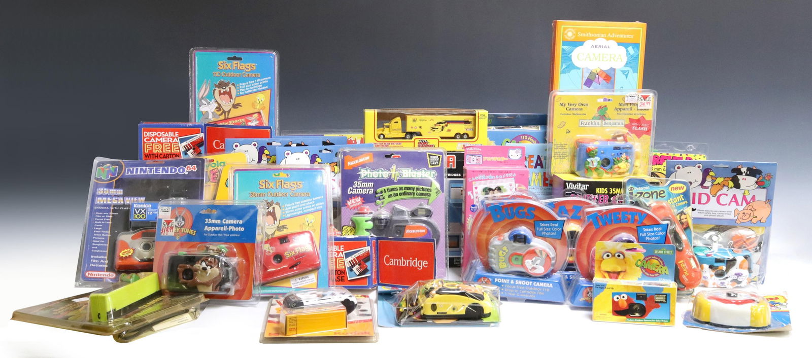 (34) VINTAGE KID'S CAMERAS, MOST NEW IN WRAPPING (1 of 4)
