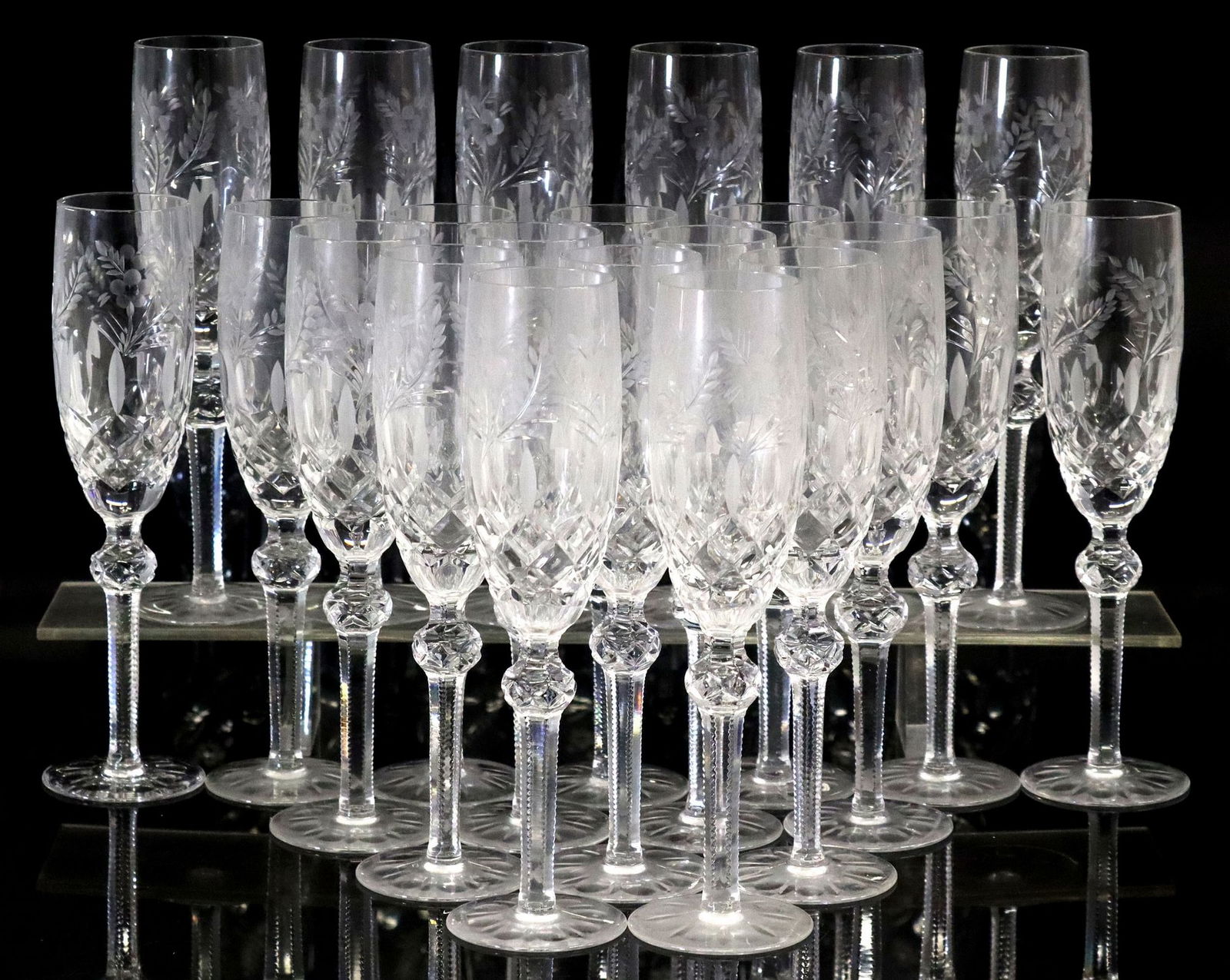 (22) CRYSTAL CLEAR INDUSTRIES 'CELINE' FLUTED CHAMPAGNE GLASSES (1 of 2)
