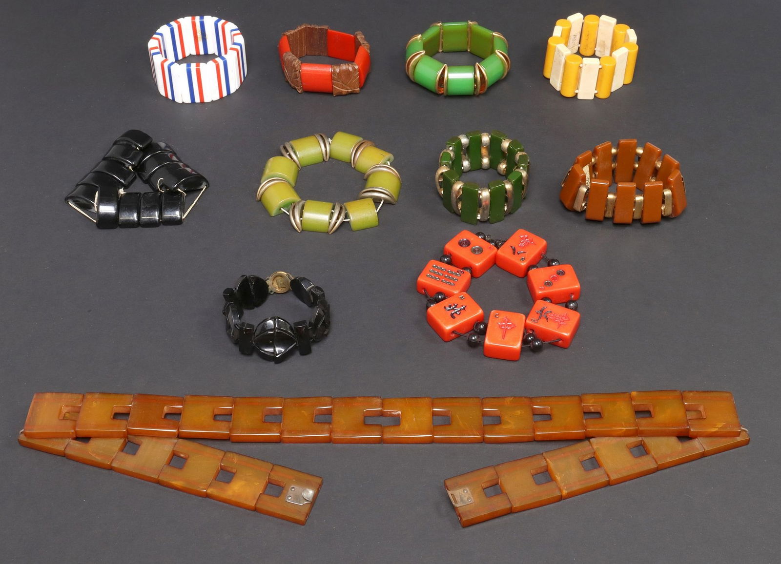 (11) VINTAGE BAKELITE & OTHER PLASTIC STRETCH BRACELETS & BELT (1 of 4)