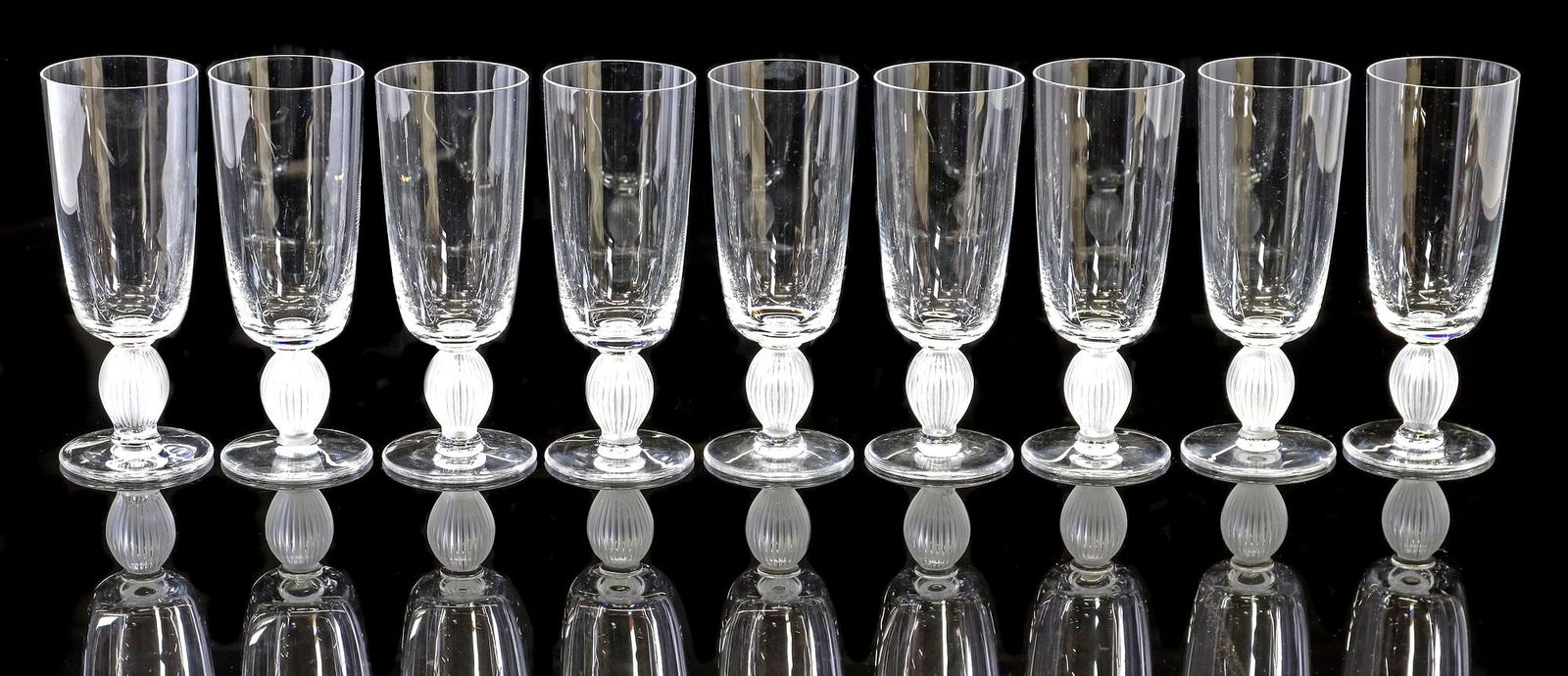(9) LALIQUE 'LANGEAIS' GLASS CHAMPAGNE FLUTES (1 of 4)