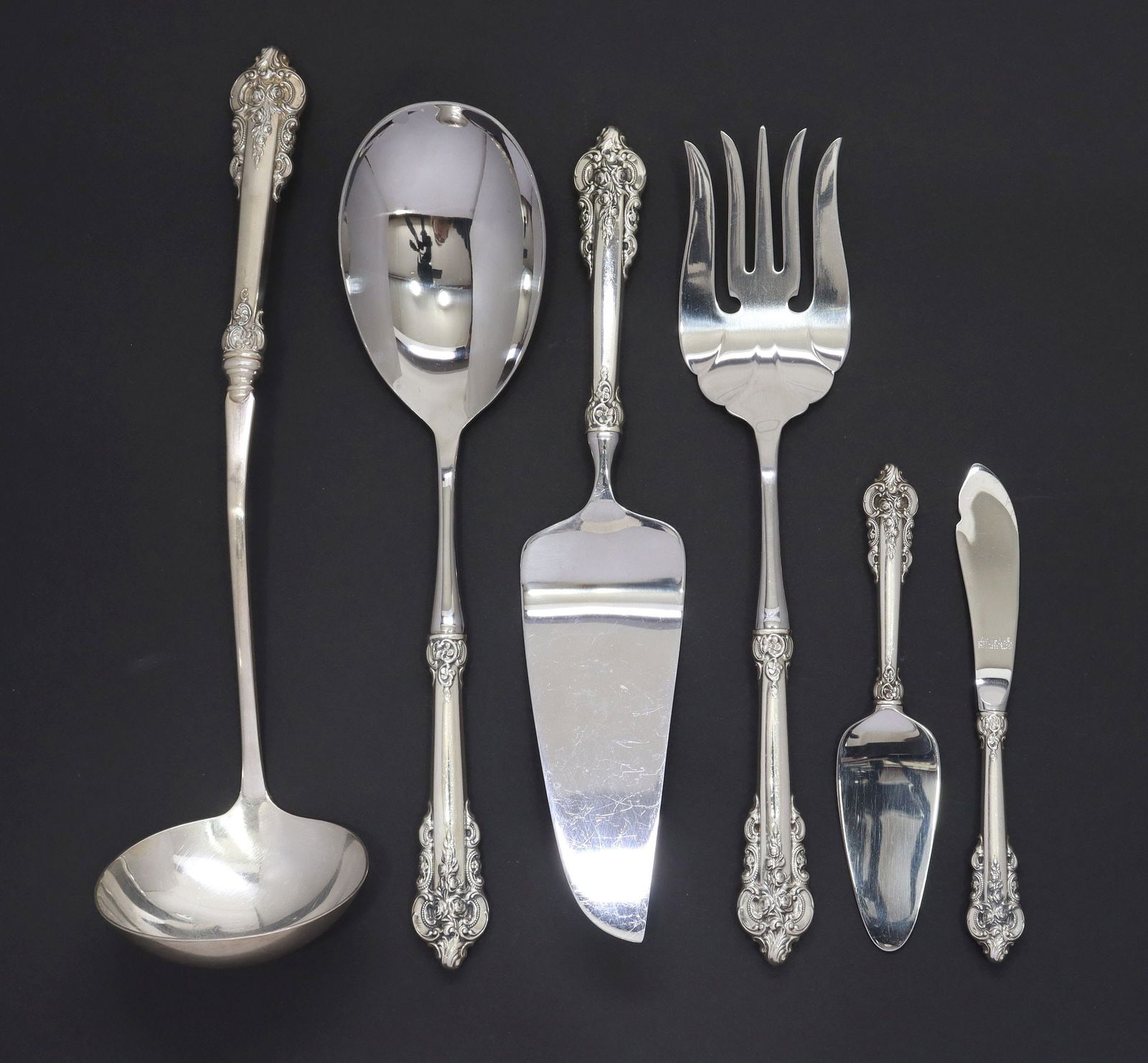 (6) WALLACE 'GRANDE BAROQUE' STERLING SILVER SERVING FLATWARE (1 of 3)