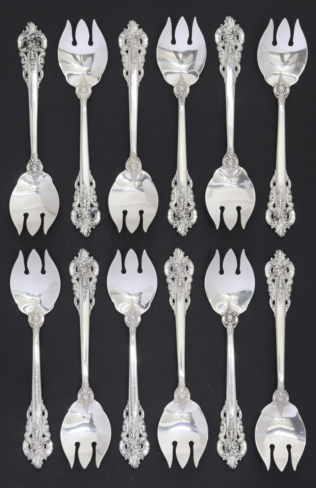 (12) WALLACE 'GRANDE BAROQUE' STERLING SILVER DESSERT FORKS (1 of 3)