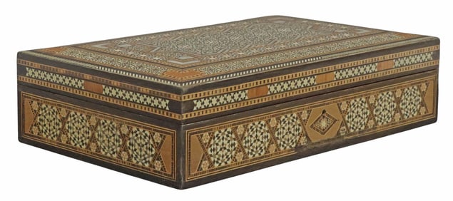 ARABESQUE MOTHER-OF-PEARL PARQUETRY INLAID TABLE BOX
