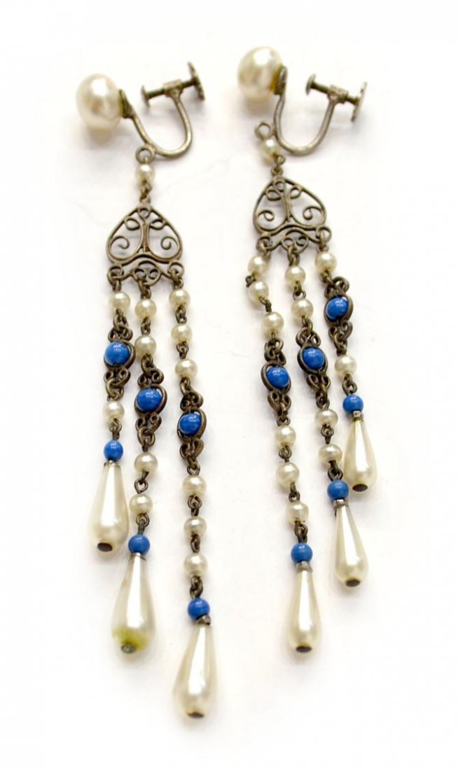 PAIR LADIES VINTAGE ESTATE GLASS PEARL EARRINGS: (pair) Vintage estate chandelier earrings, likely Czechoslovakian, glass pearls and blue glass beads on silver tone frame, approx 3.5"l, 5.8 grams (all inclusive) Start Price: $40.00