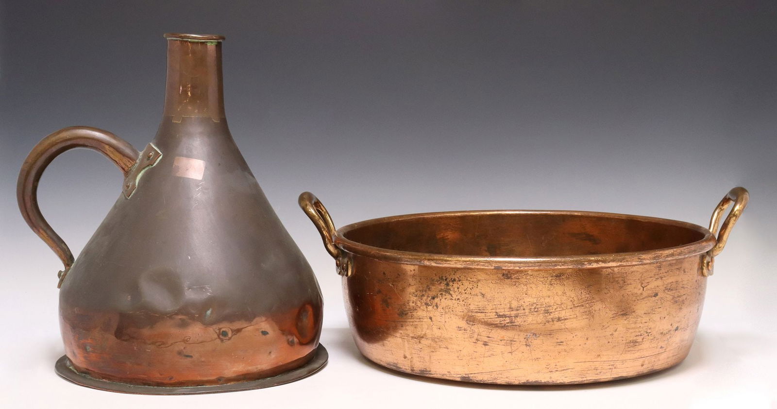 (2) LARGE COPPER MEASURE & HANDLED PAN (1 of 6)