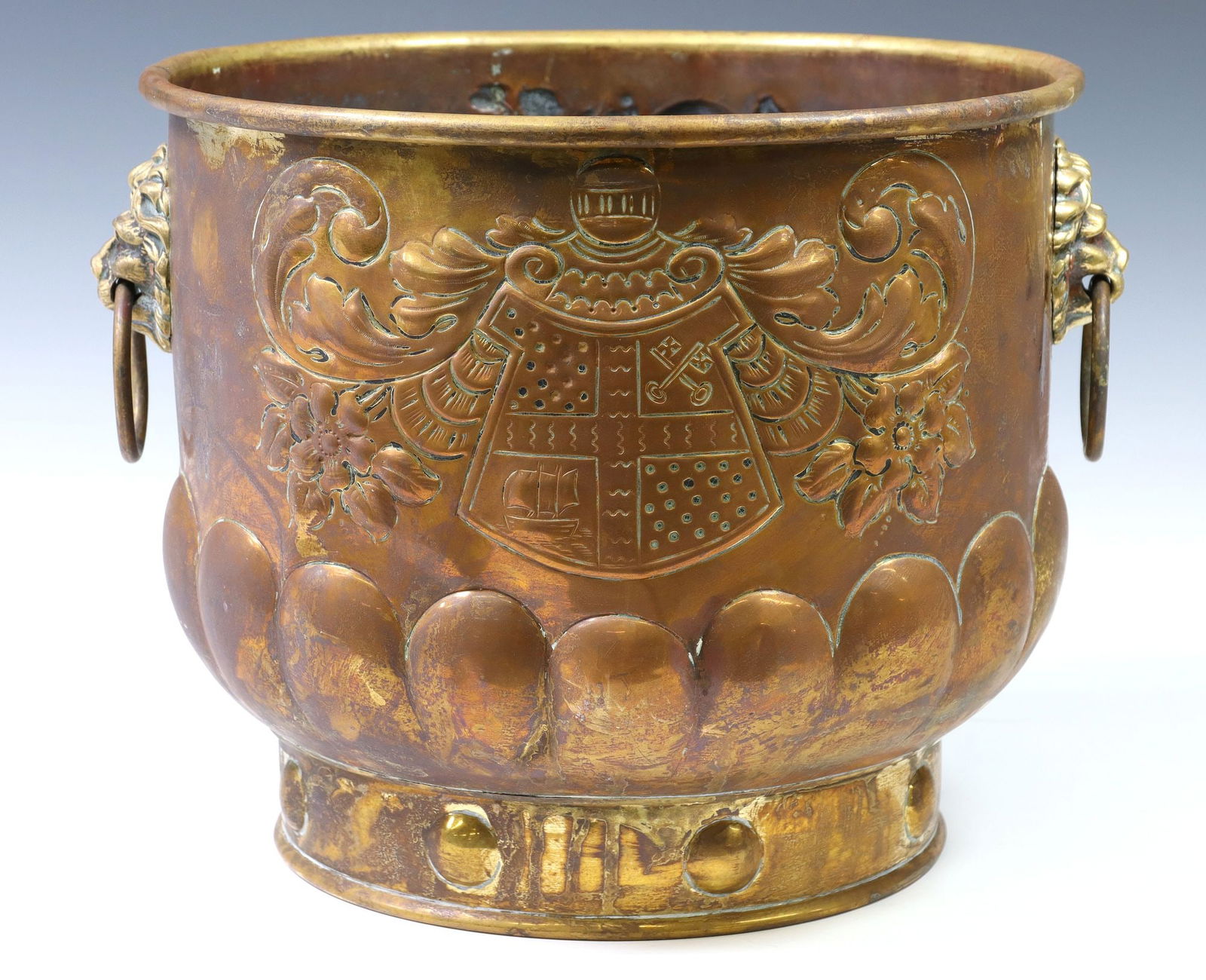BRASS REPOUSSE JARDINIERE/ PLANTER (1 of 4)