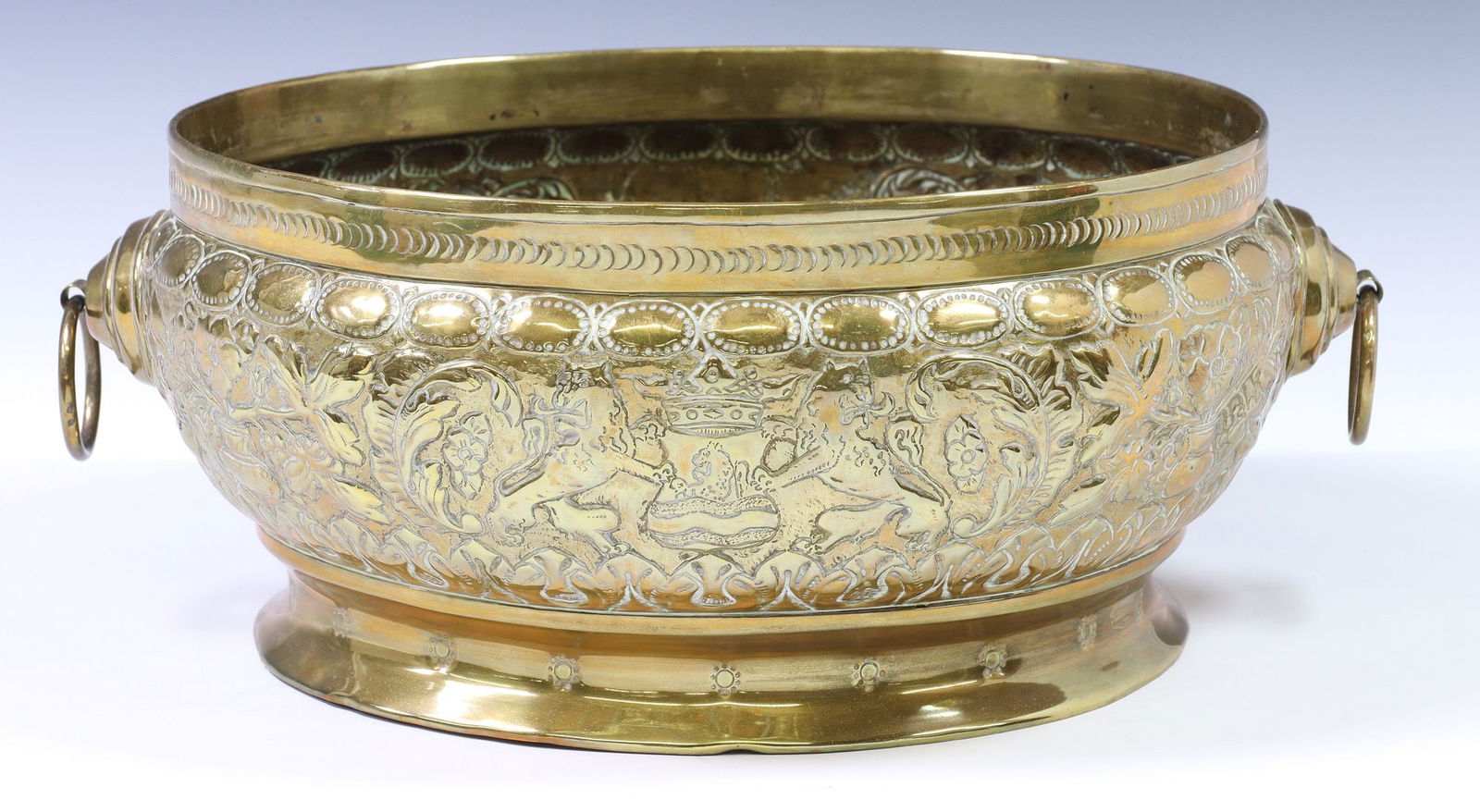 FINE BRASS REPOUSSE ARMORIAL JARDINIERE PLANTER (1 of 4)