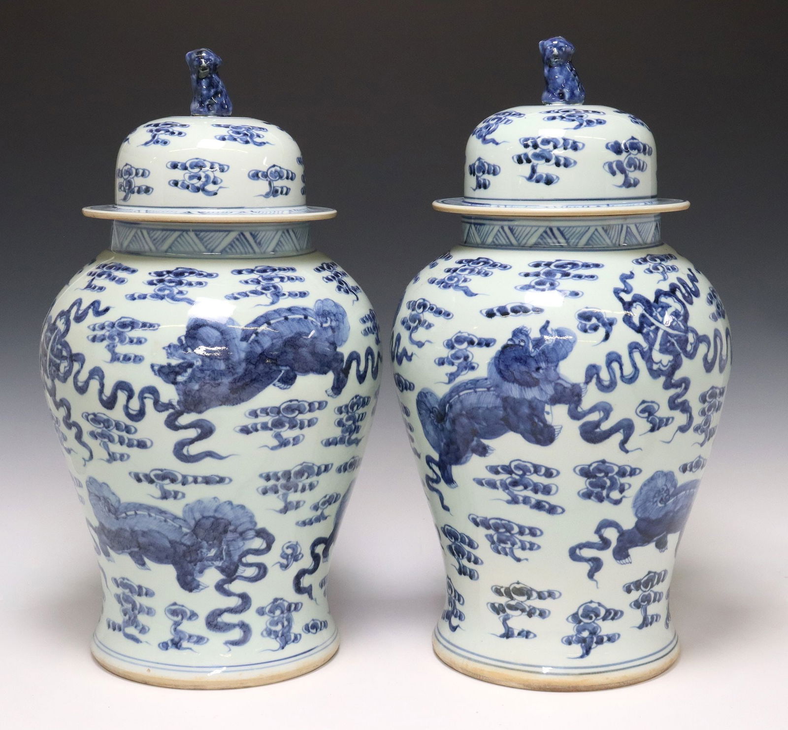 (2) LARGE CHINESE BLUE & WHITE PORCELAIN VASES & COVERS, 20"H (1 of 3)