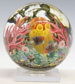 STEVEN LUNDBERG (1953-2008) ART GLASS AQUARIUM ORB, 1993 PROTOTYPE
