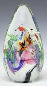 MAYAUEL WARD (B.1956) ART GLASS FISH AQUARIUM PAPERWEIGHT