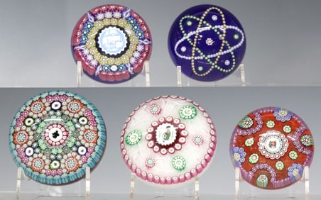 (5) SCOTTISH PERTHSHIRE ART GLASS MILLEFIORI PAPERWEIGHTS, 1 TEXAS CANE