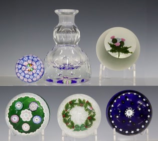 (5) SCOTTISH PERTHSHIRE ART GLASS CHRISTMAS PAPERWEIGHTS & BOTTLE